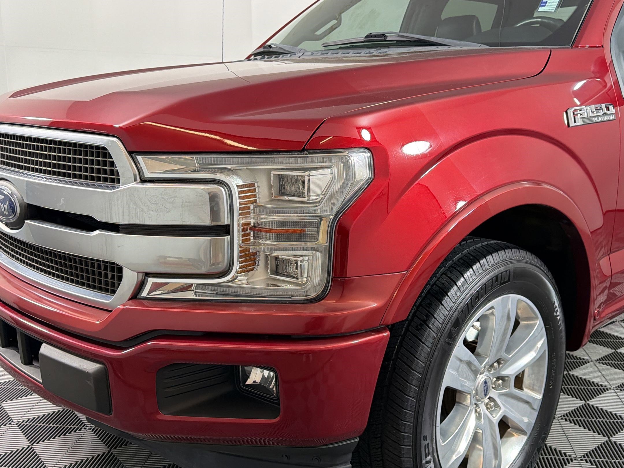 Used 2018 Ford F150 Platinum w/ Equipment Group 701A Luxury RWD image 8
