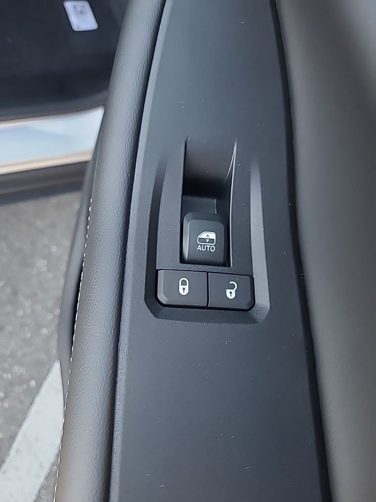 New 2025 Jeep Grand Cherokee L Altitude AWD/4WD image 26
