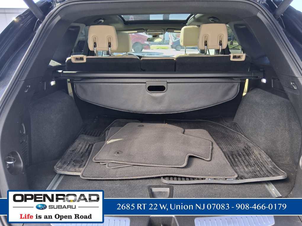 Used 2018 Cadillac XT5 Luxury w/ Driver Awareness Package image 21