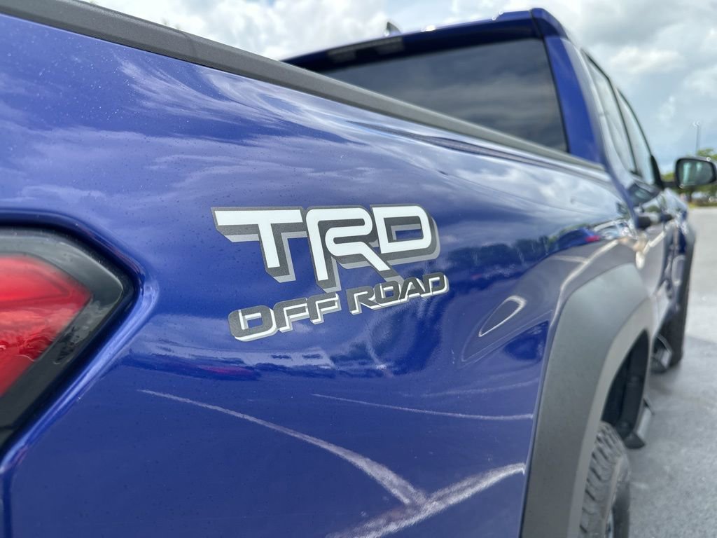 Certified 2025 Toyota Tacoma TRD Off-Road AWD/4WD image 37