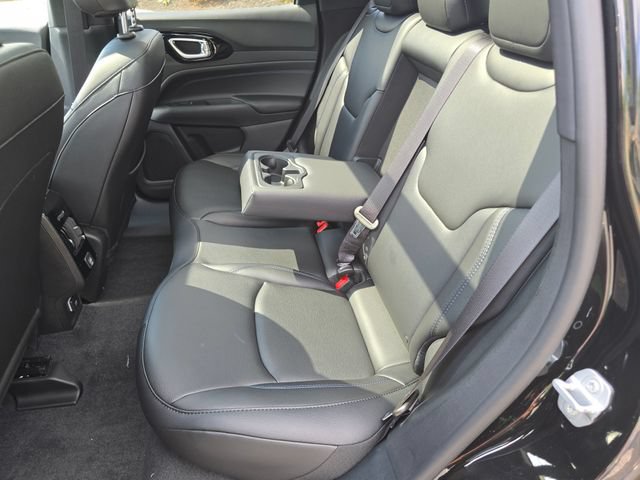 New 2026 Jeep Compass Limited w/ Sun, Sound & Navigation Group AWD/4WD image 34