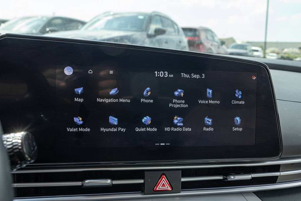 Certified 2024 Hyundai Elantra Limited FWD image 20