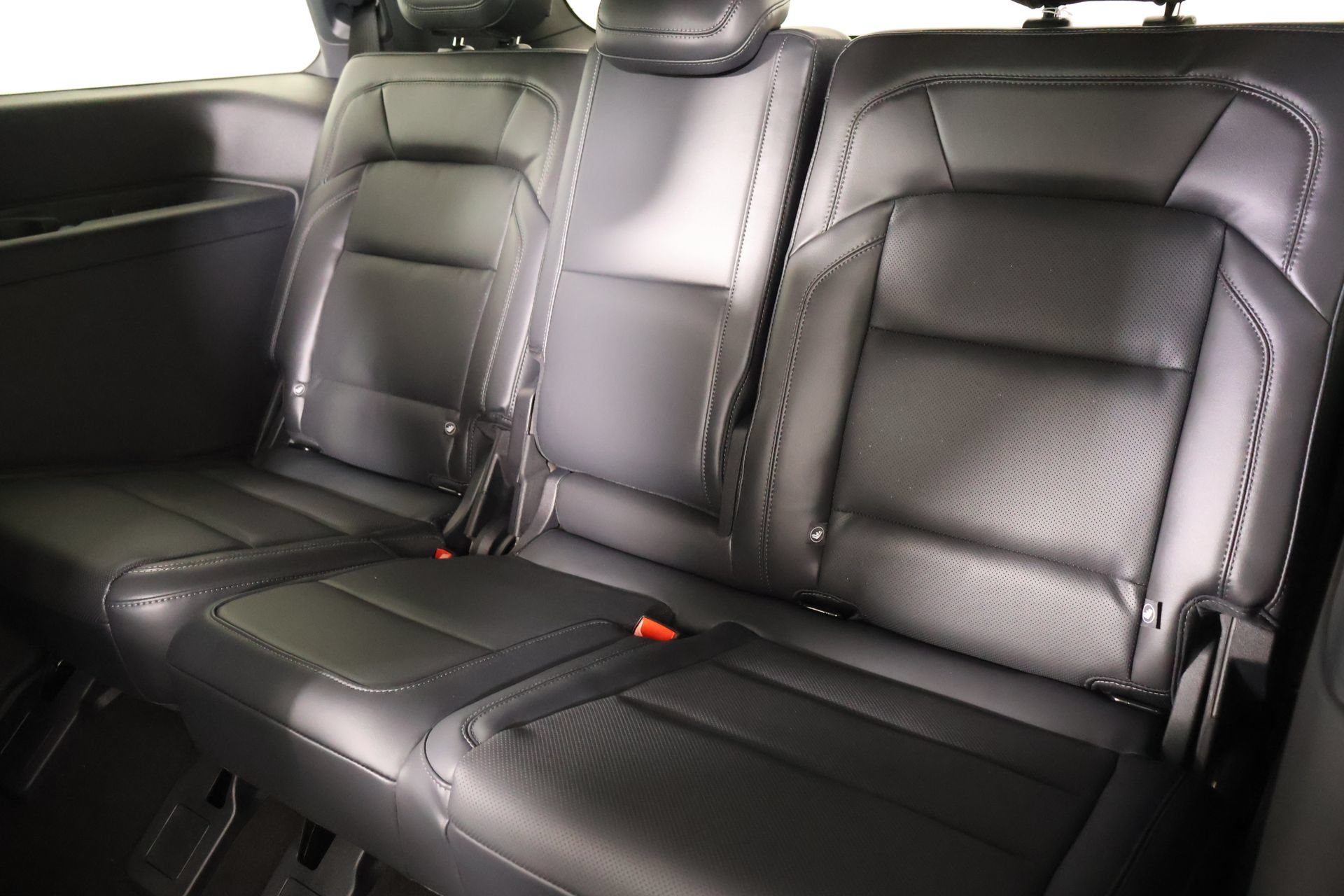 New 2025 Lincoln Navigator Reserve w/ Jet Appearance Package AWD/4WD image 13