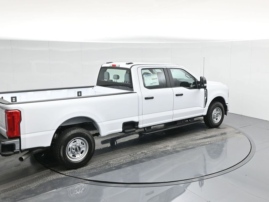 New 2026 Ford F250 XL w/ XL Chrome Package image 31