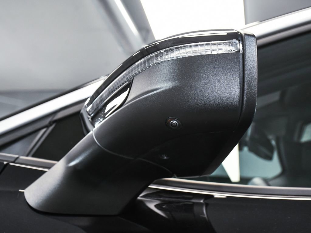 Used 2023 Volkswagen ID.4 Pro S Plus image 72