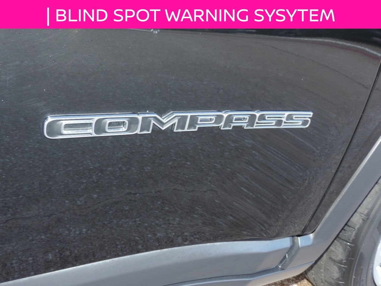 Used 2024 Jeep Compass Latitude AWD/4WD image 12