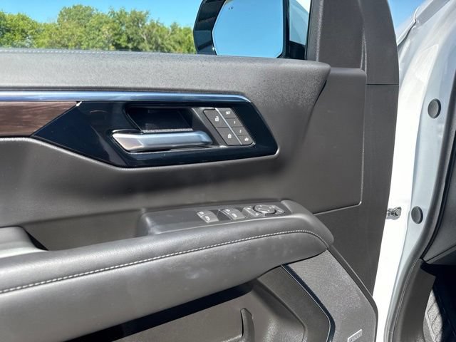 Used 2026 Chevrolet Tahoe LT w/ Comfort Package RWD image 19