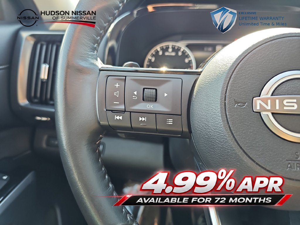 Used 2024 Nissan Pathfinder SL AWD/4WD image 18