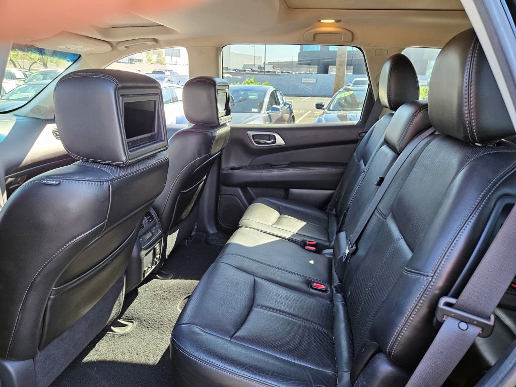 Used 2014 Nissan Pathfinder Platinum w/ Platinum Premium Package FWD image 9