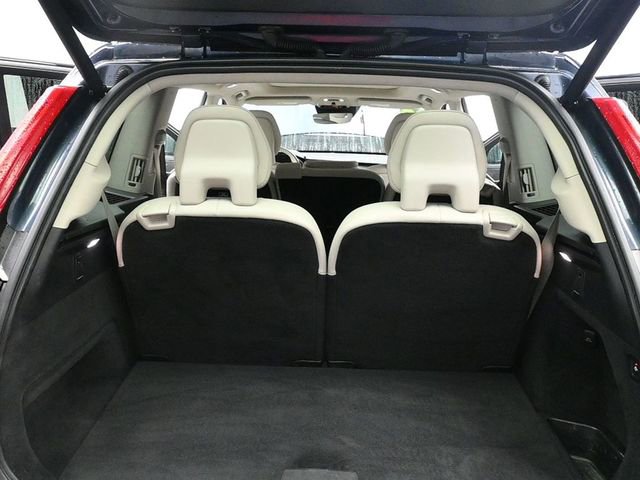 Used 2020 Volvo XC90 T6 Momentum w/ Protection Package Premier AWD/4WD image 13