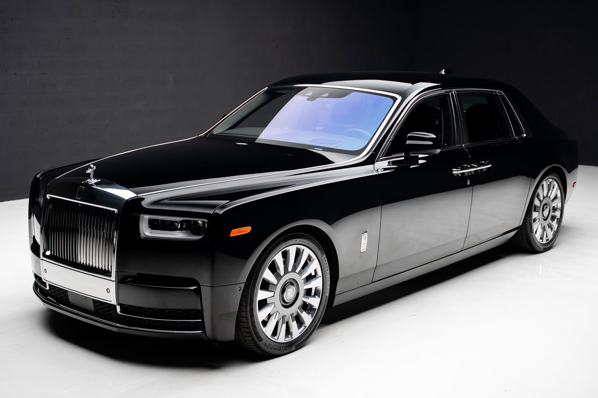Used 2019 Rolls-Royce Phantom Sedan image 5