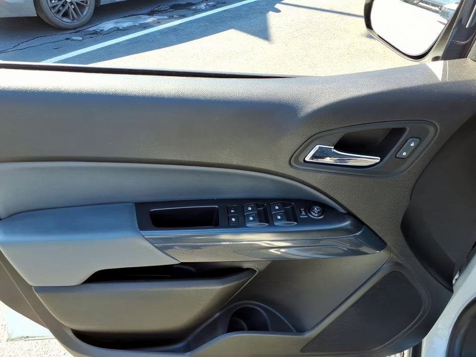 Used 2021 Chevrolet Colorado Z71 w/ Safety Package image 17