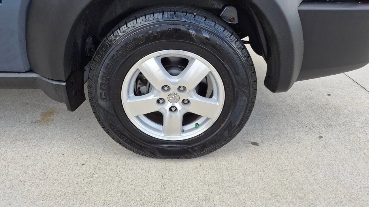 Used 2008 Dodge Nitro SXT RWD image 12