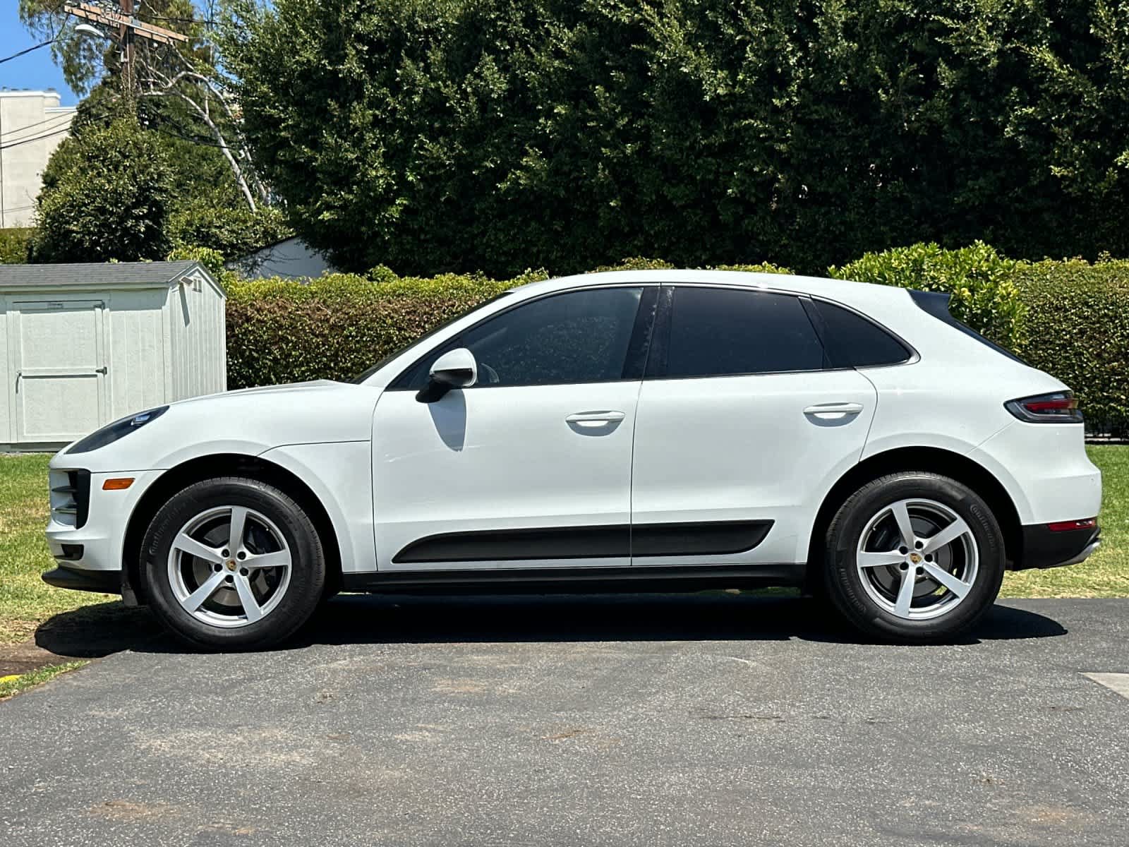 Used 2019 Porsche Macan AWD/4WD image 2