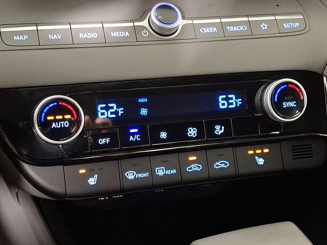Used 2023 Hyundai Elantra SEL w/ Convenience Package FWD image 17