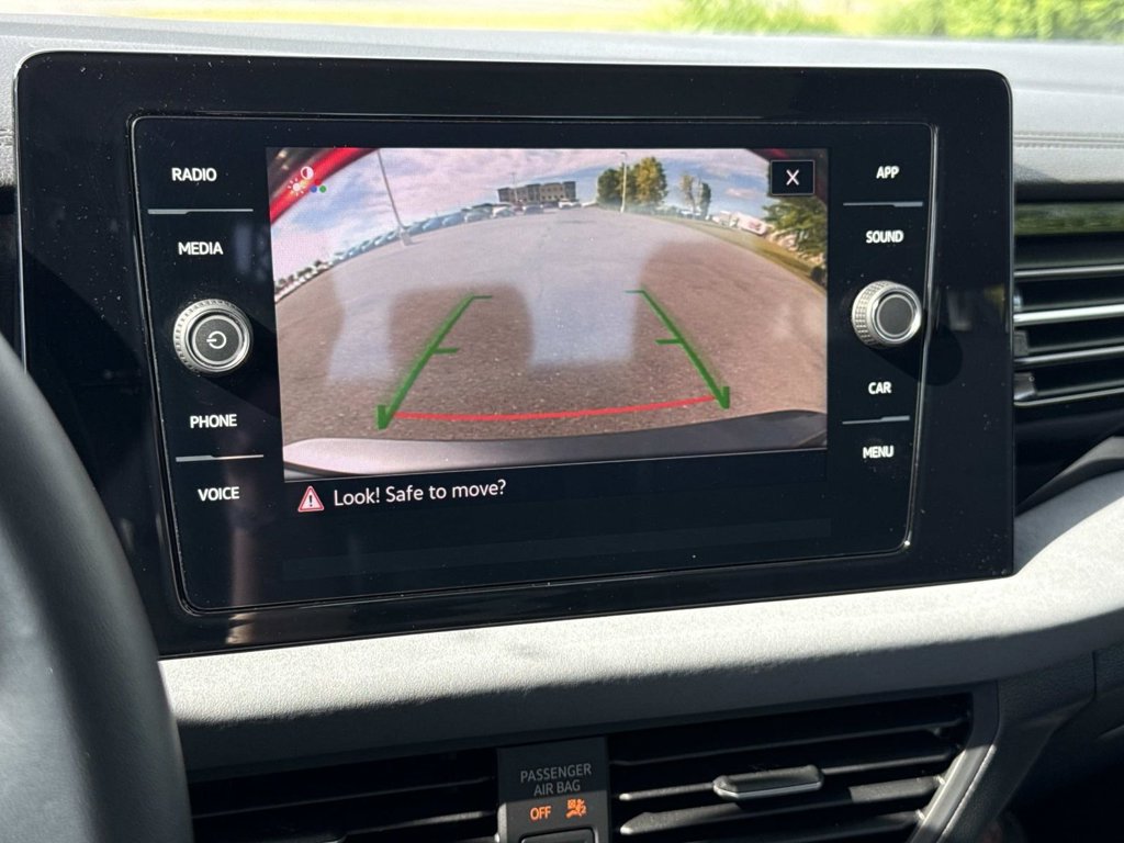 Used 2025 Volkswagen Jetta SE FWD image 5