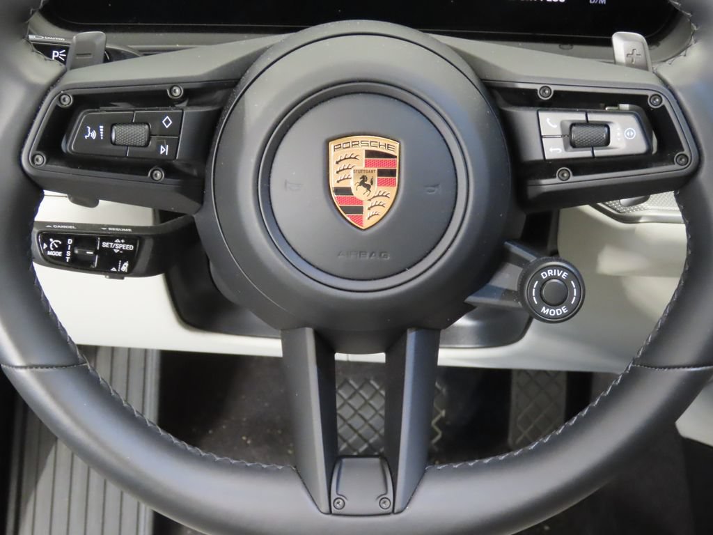 Certified 2026 Porsche Cayenne E-Hybrid AWD/4WD image 19