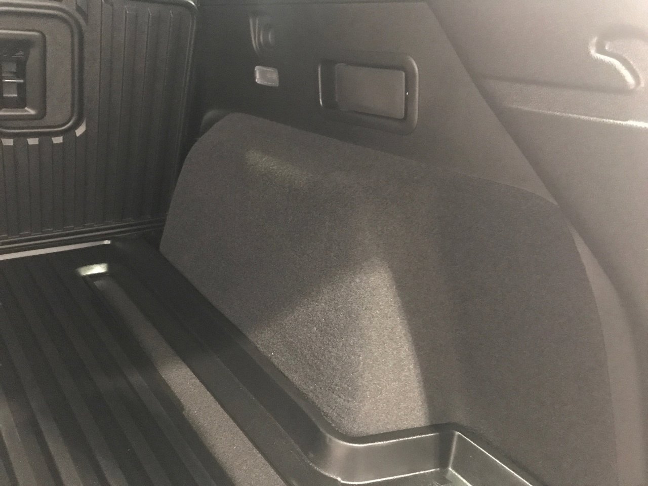 Certified 2025 Cadillac XT5 Luxury w/ LPO, Floor Liner Package image 11