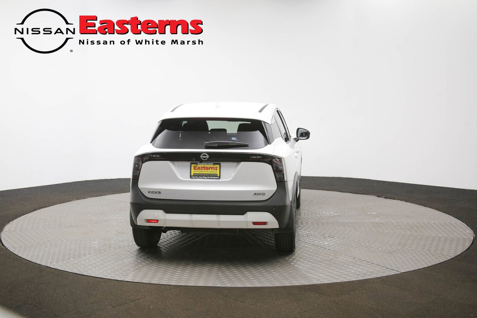 Used 2025 Nissan Kicks SV image 36