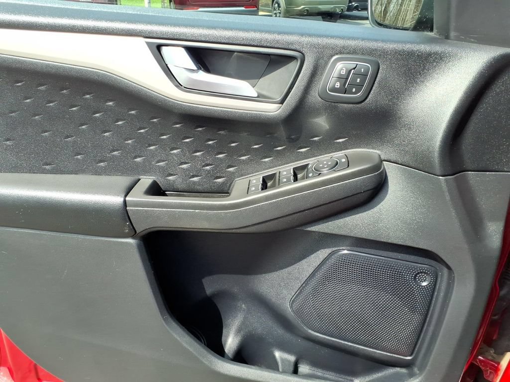 Used 2020 Ford Escape SEL AWD/4WD image 17
