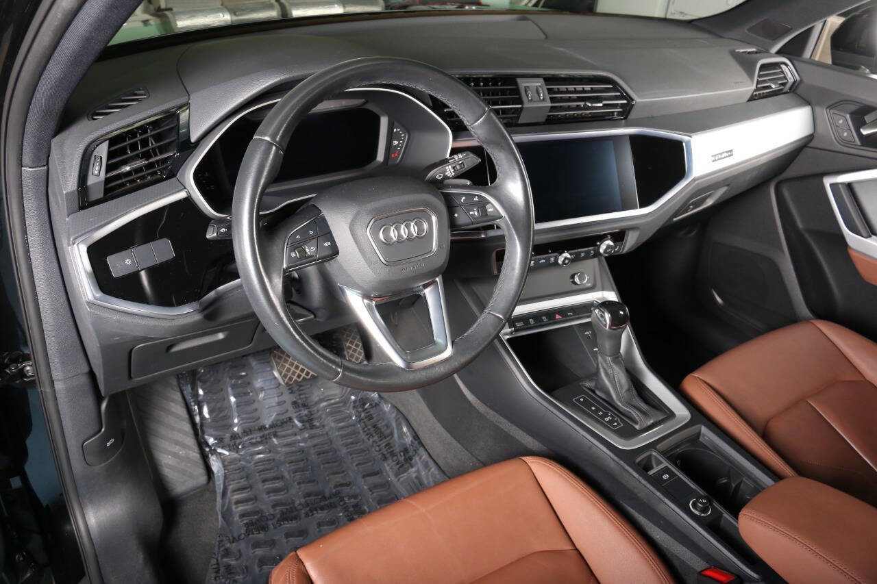 Used 2021 Audi Q3 2.0T Premium w/ Convenience Package image 23