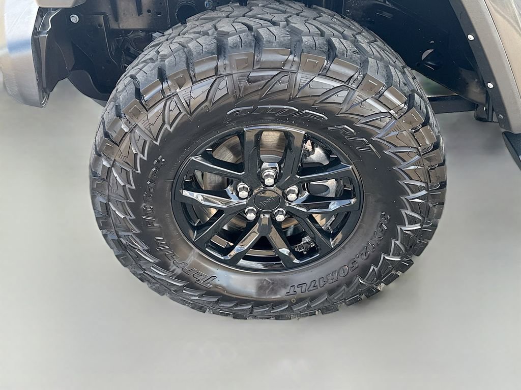 Used 2022 Jeep Gladiator Sport image 25