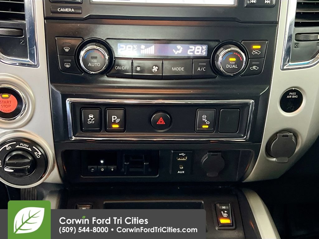 Used 2018 Nissan Titan PRO-4X AWD/4WD image 9