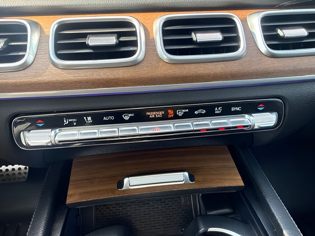 Used 2022 Mercedes-Benz GLS 450 4MATIC image 17