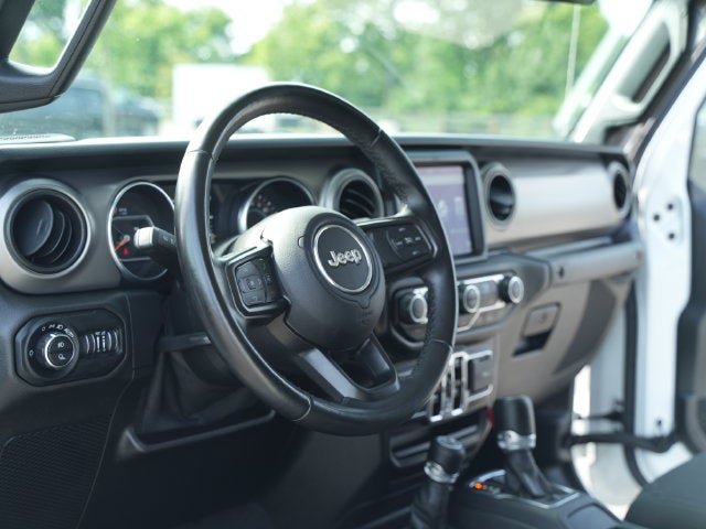Used 2021 Jeep Gladiator Sport AWD/4WD image 24