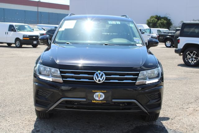 Used 2020 Volkswagen Tiguan SE R-Line FWD image 2