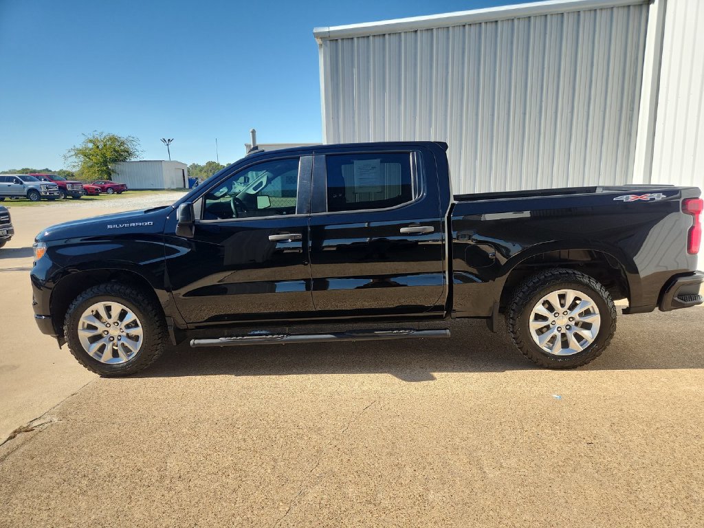 Used 2022 Chevrolet Silverado 1500 Custom AWD/4WD image 5