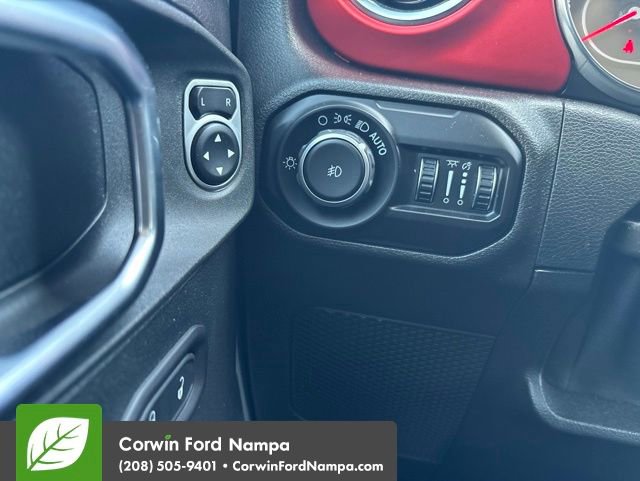 Used 2018 Jeep Wrangler Unlimited Rubicon AWD/4WD image 23