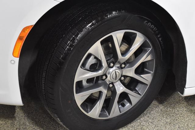 Used 2022 Chrysler Pacifica Pinnacle image 11