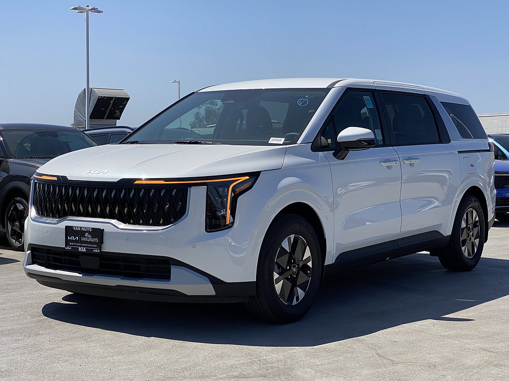 New 2026 Kia Carnival LXS FWD image 7