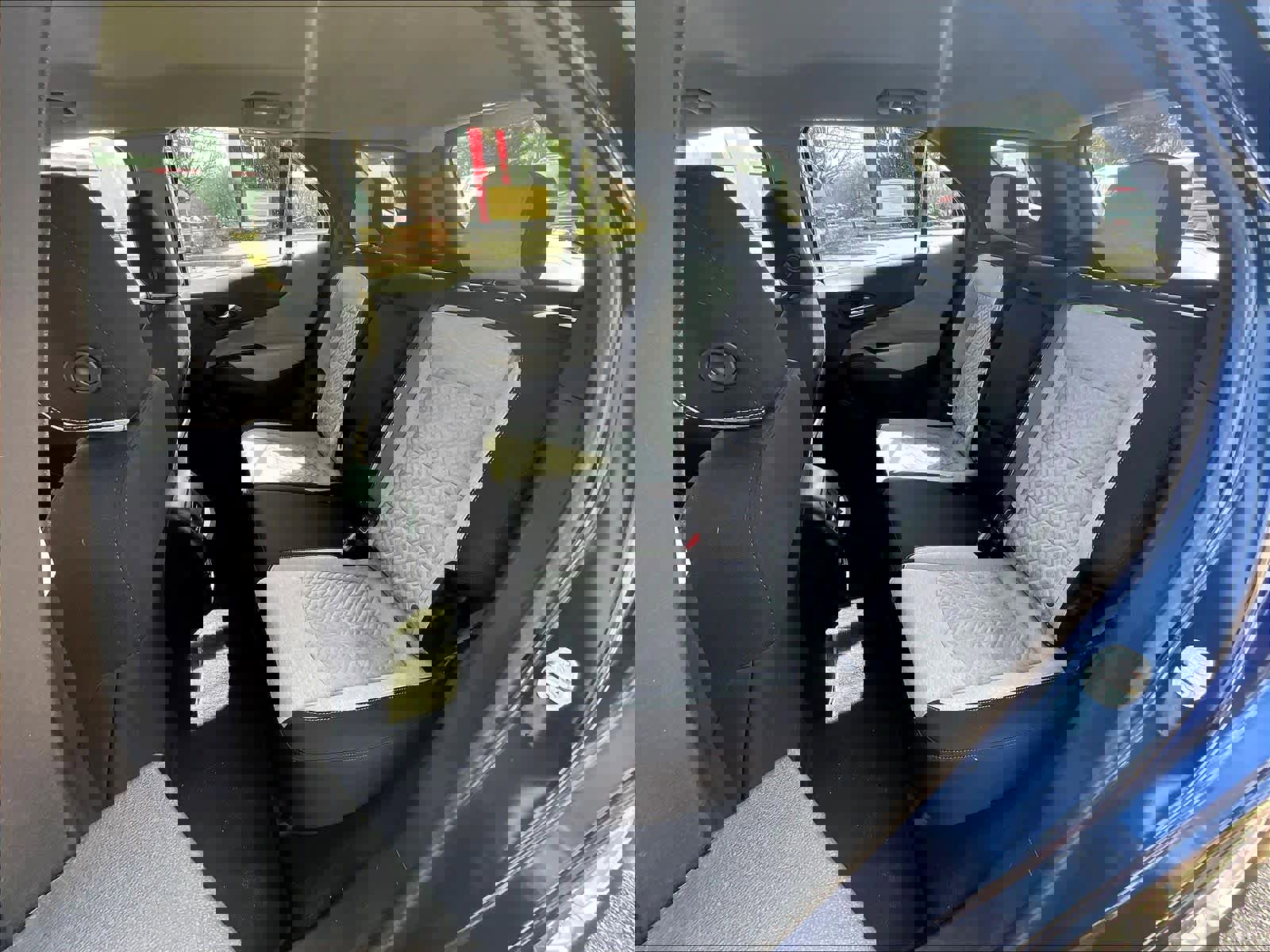 Used 2023 Chevrolet Equinox LS image 15