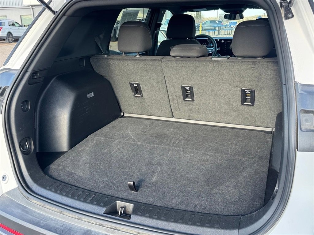 Used 2025 Chevrolet Equinox LT image 5