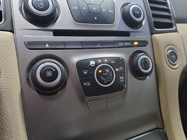 Used 2017 Ford Taurus SE image 21