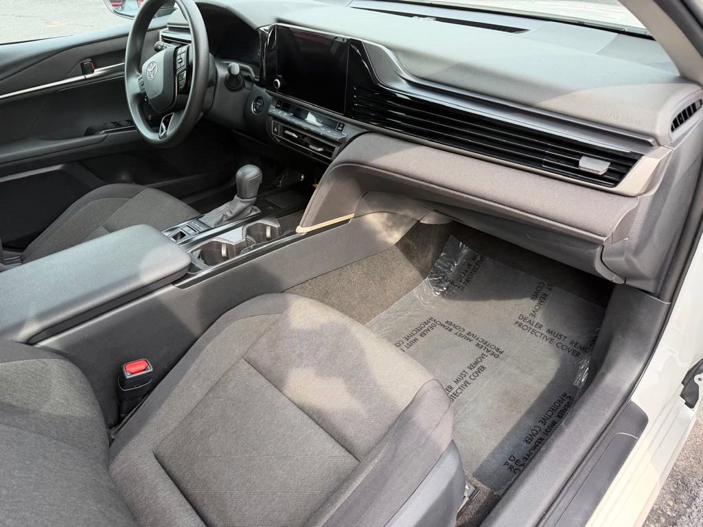 Used 2025 Toyota Camry LE FWD image 24