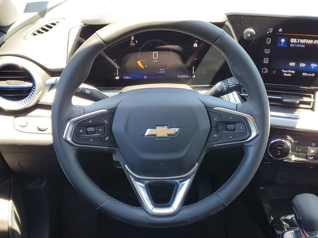 Used 2024 Chevrolet Trax LT w/ Driver Confidence Package FWD image 24