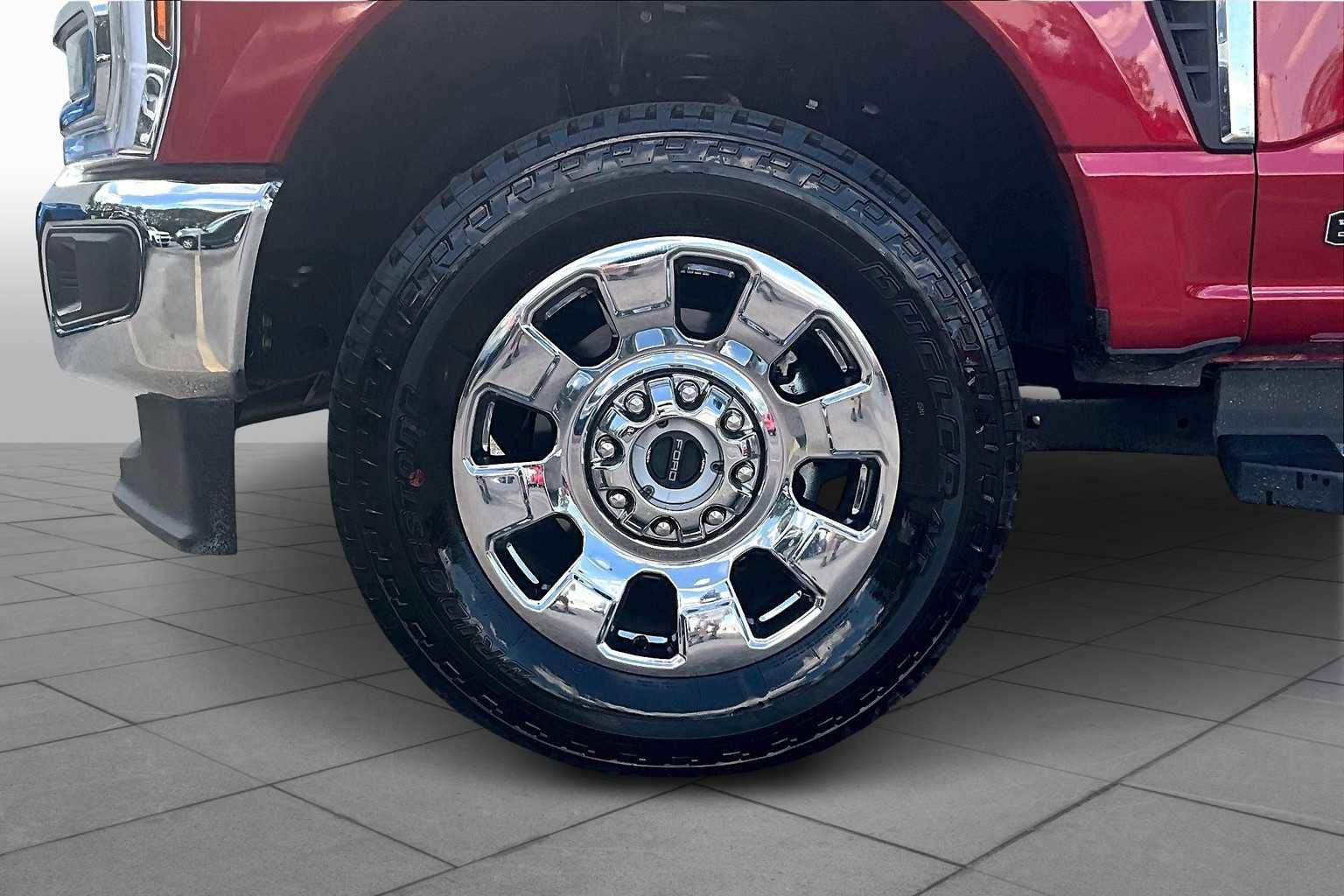 Used 2024 Ford F250 Lariat w/ Chrome Package image 10