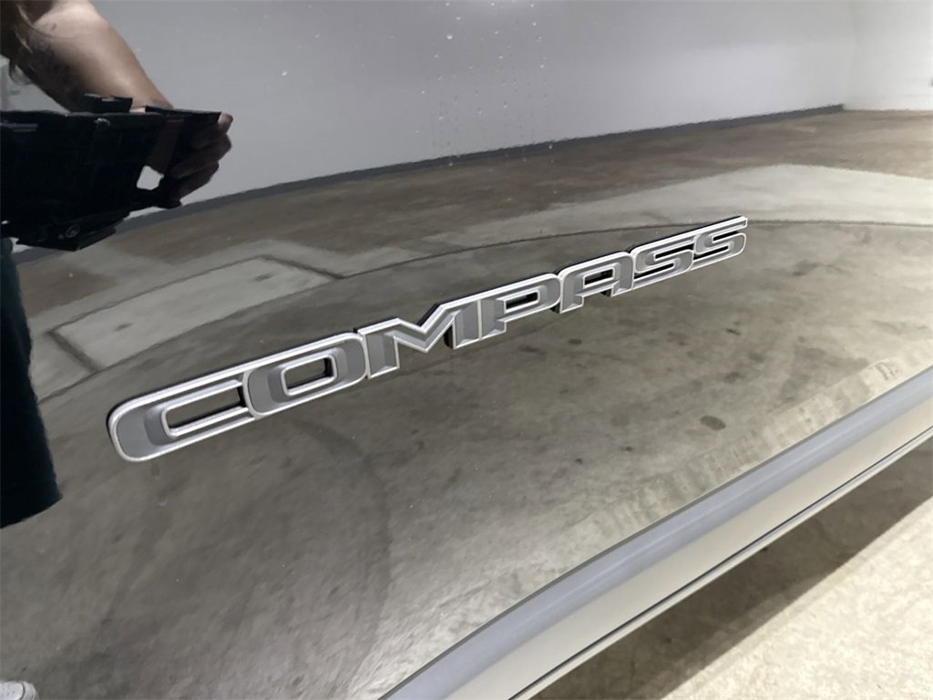 New 2026 Jeep Compass Latitude image 25