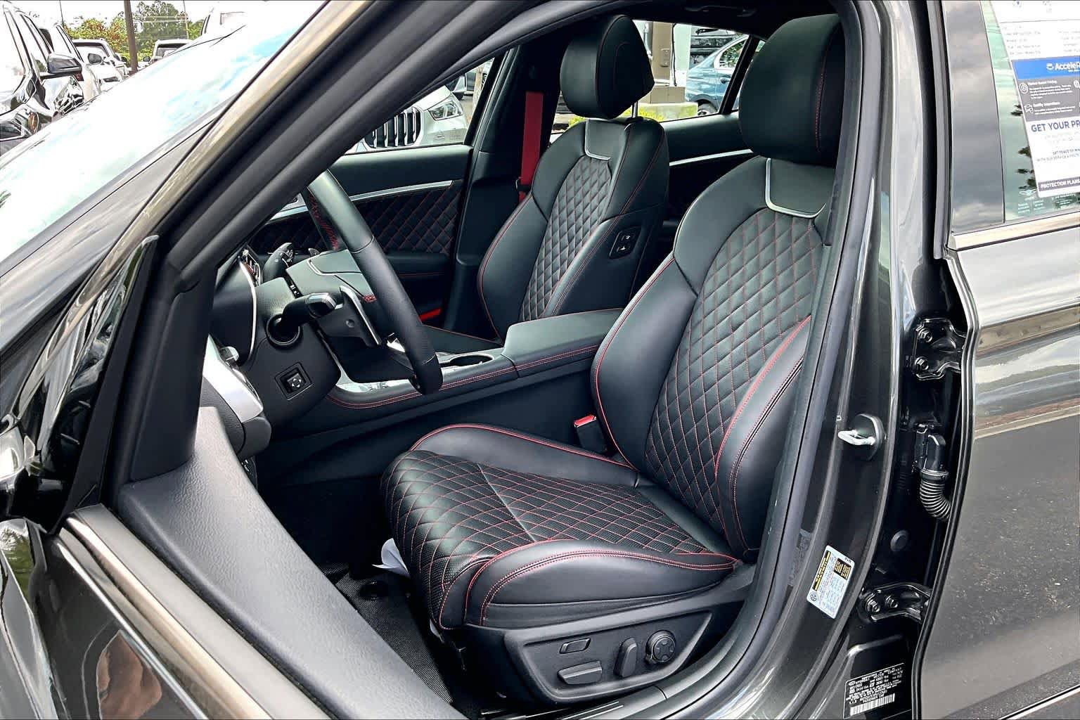 Used 2023 Genesis G70 3.3T w/ Sport Prestige Package AWD/4WD image 8