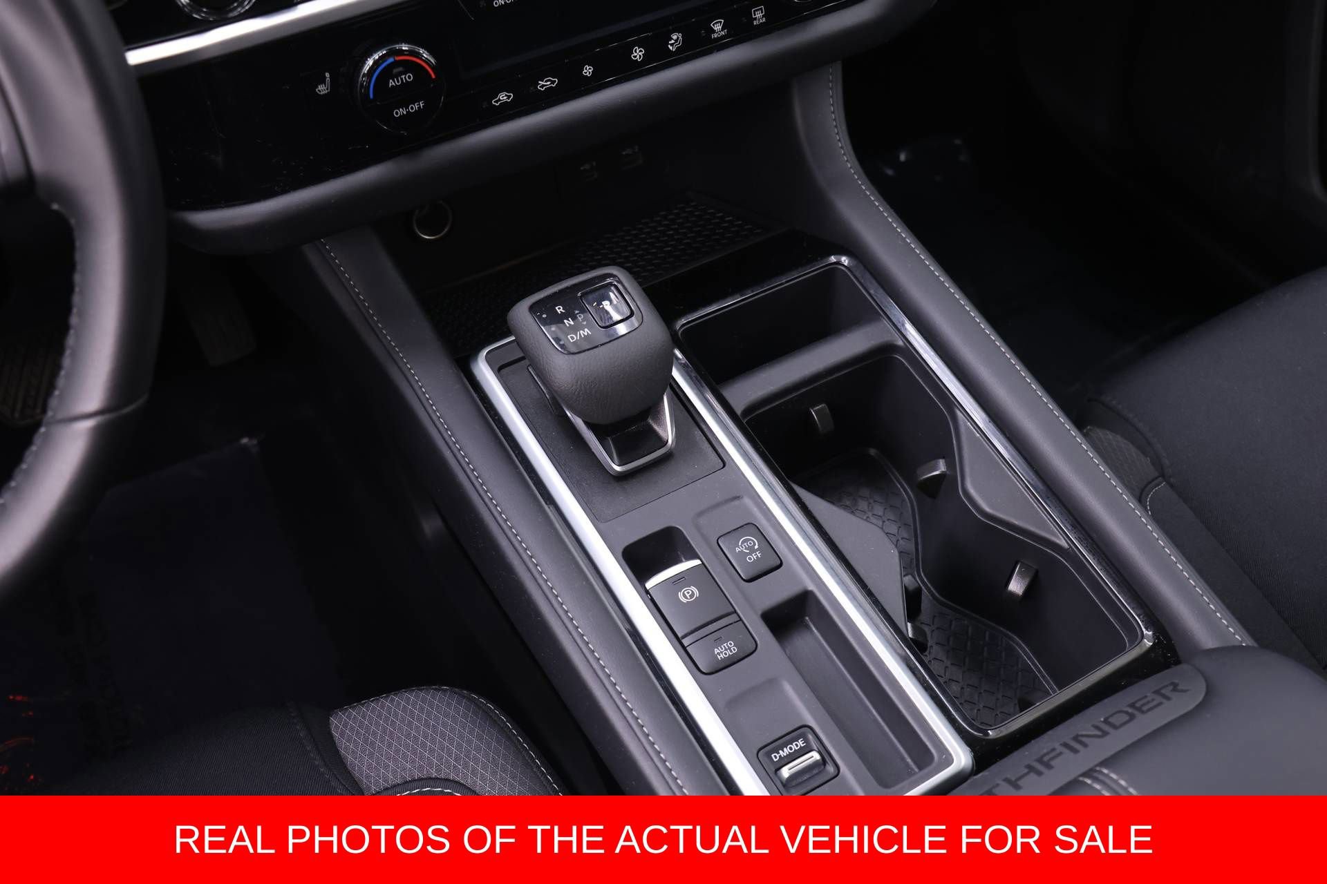Used 2025 Nissan Pathfinder SV FWD image 13