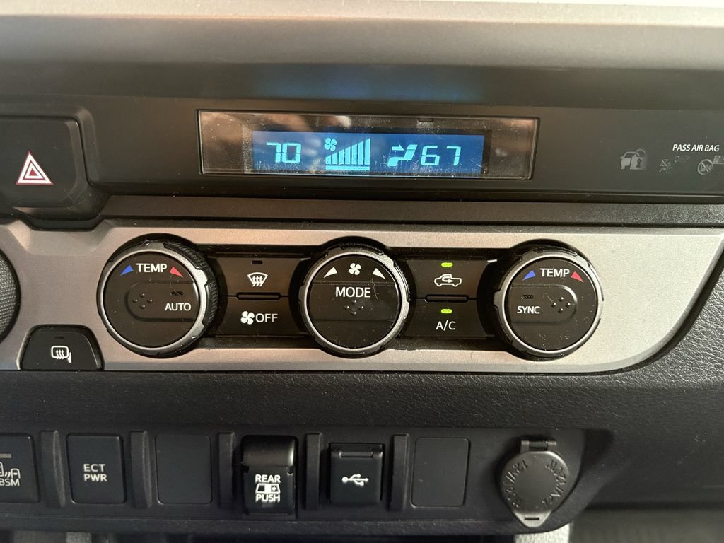 Used 2022 Toyota Tacoma SR5 w/ Technology Package AWD/4WD image 20