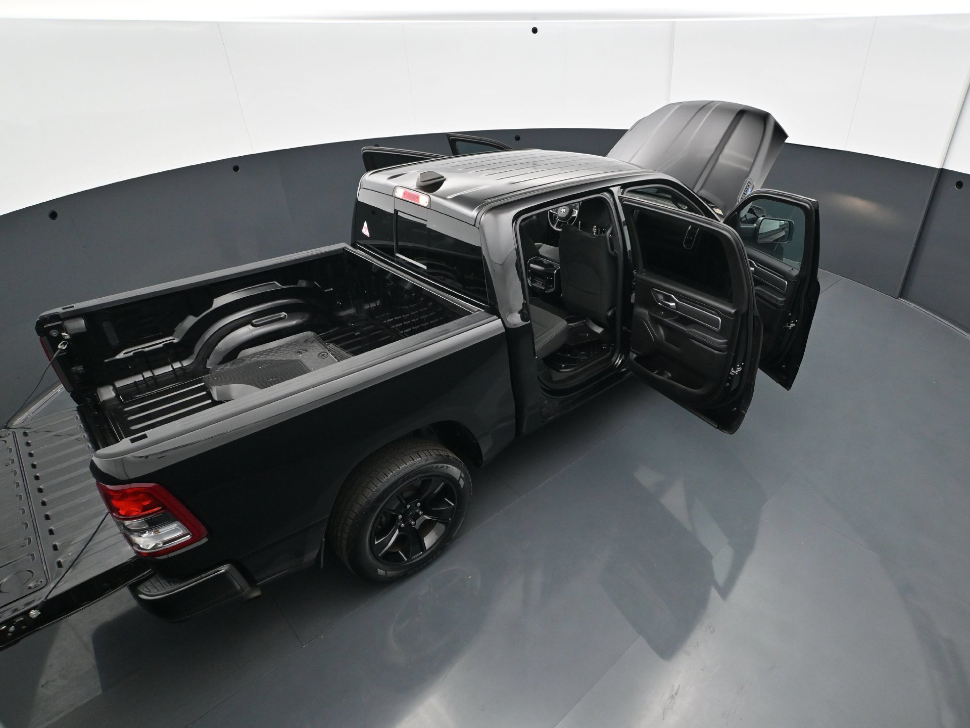 Used 2023 RAM 1500 Big Horn AWD/4WD image 42