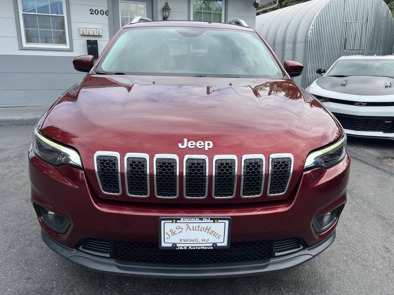 Used 2019 Jeep Cherokee Latitude Plus FWD image 2