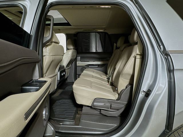 Used 2021 Ford Expedition Max XLT image 24