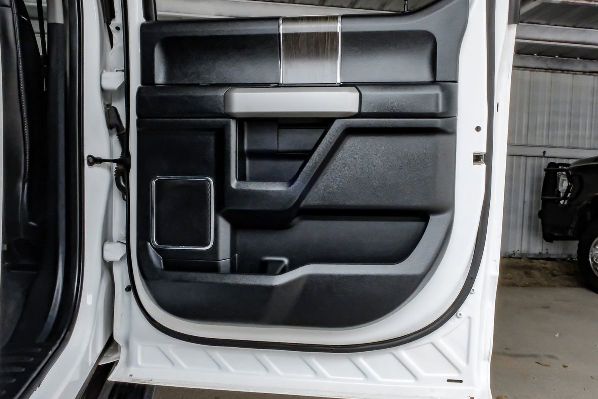 Used 2021 Ford F350 Lariat w/ Chrome Package image 47