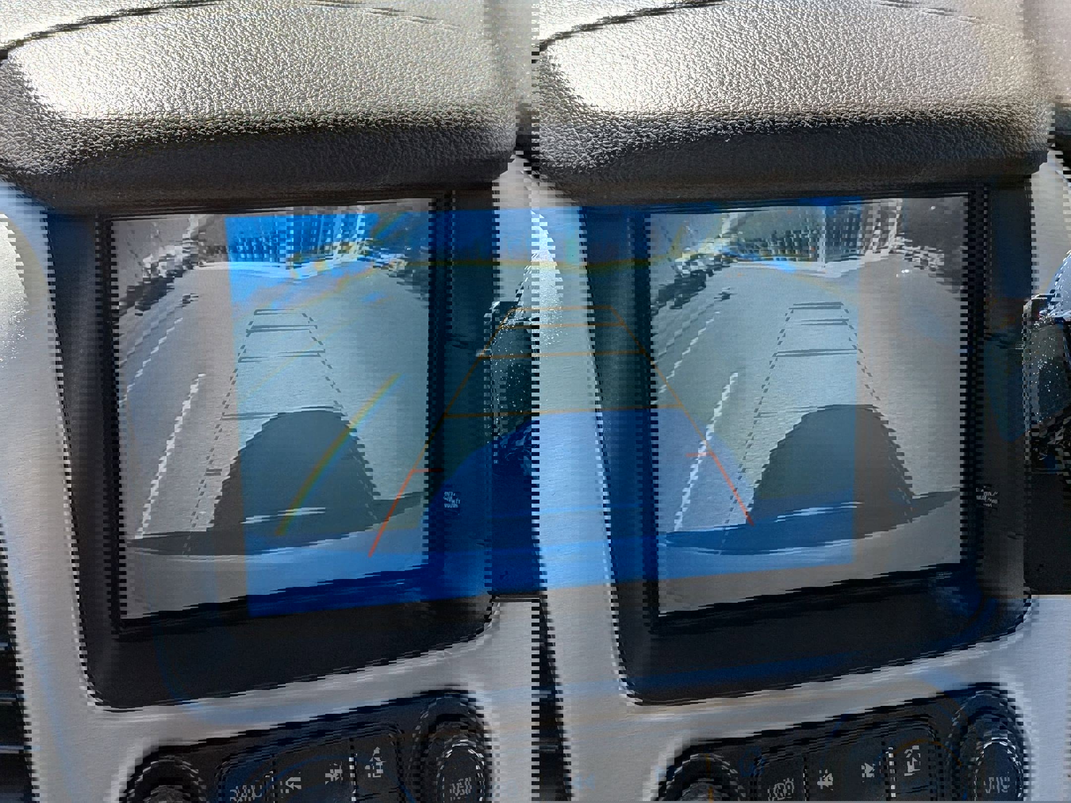 Used 2019 GMC Yukon SLT w/ Premium Edition image 26