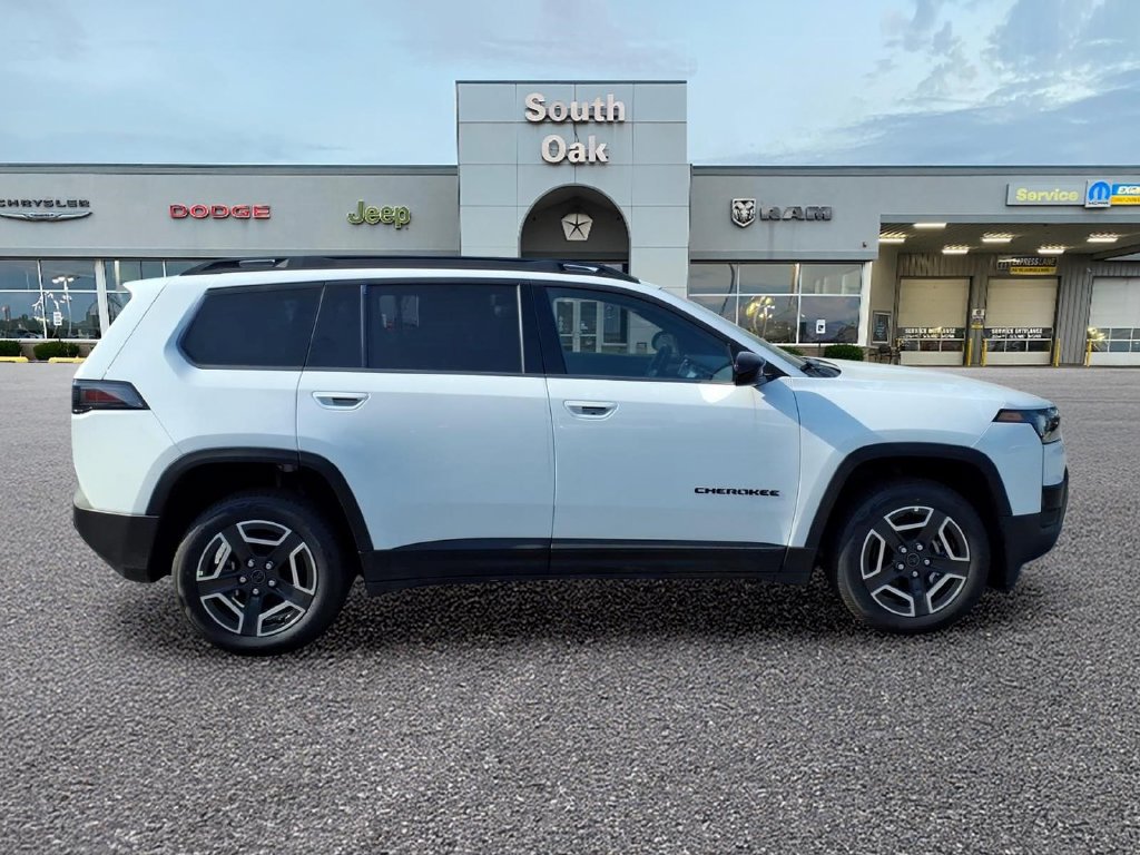 New 2026 Jeep Cherokee Laredo AWD/4WD image 3